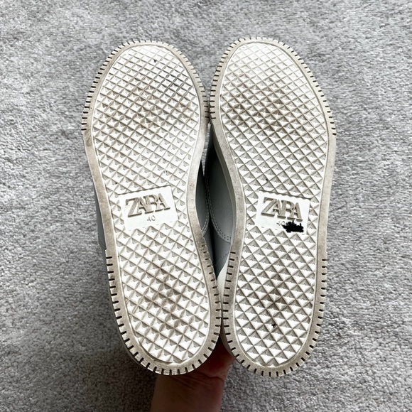 ZARA Silver Metallic Lace Up Sneakers Trainers Size 40/9 Trendy Stylish - Picture 4 of 7